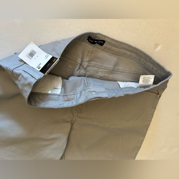 Lee Relaxed Fit Mid Rise Bermuda Alloy shorts. NWT Sz-18M C20 - Picture 8 of 13